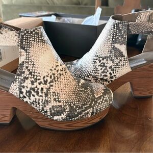 Pierre Dumas Snake-Print Platform Clog Heels - Black & Cream